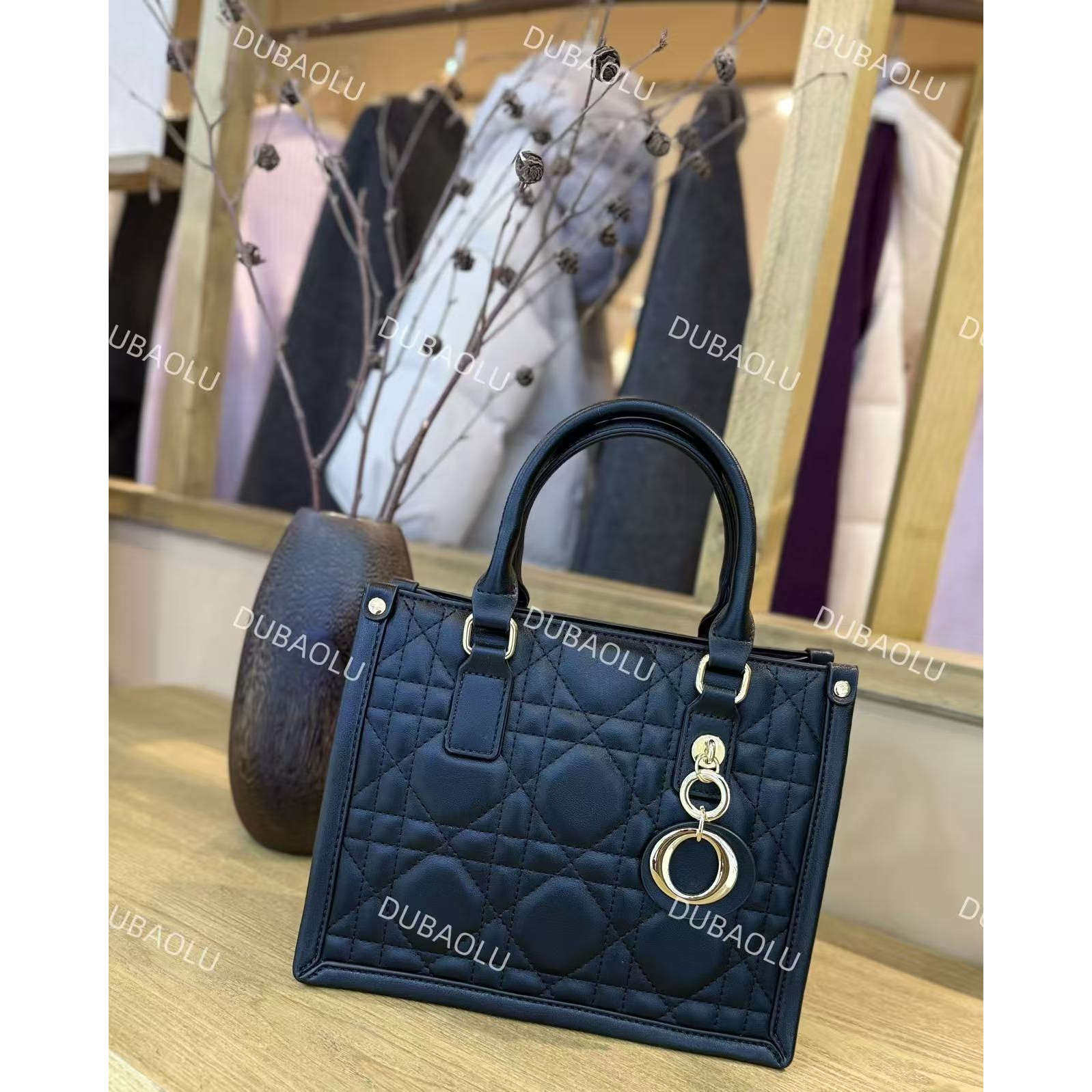 都宝路时尚轻奢女包新款软皮简约斜挎手提包菱格贵妃包多隔层小香