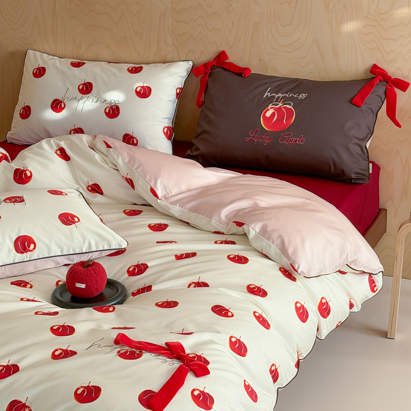 金喜鸟家纺2026新款刺绣平安果少女蝴蝶结被套床单四件套纯棉全棉,床上用品,床品套件/四件套/多件套,淘宝优惠券,粉丝福利购,淘宝优惠卷