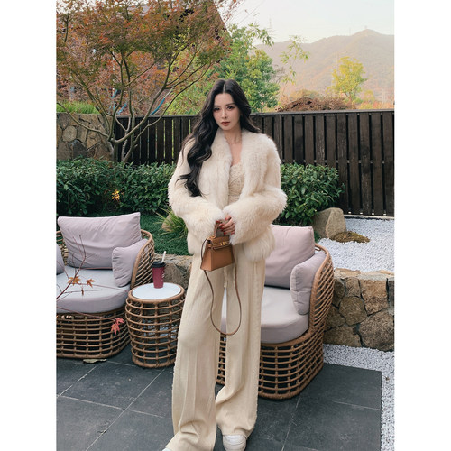 12/2  10AM  MINISTUDIO徐琳垂坠肌理感纹理安迪绒系带阔腿直筒裤