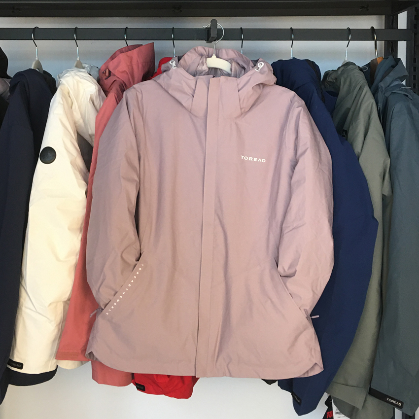 探路者羽绒冲锋衣女22秋冬三合一可脱卸两件套羽绒服 TAWWAK92206