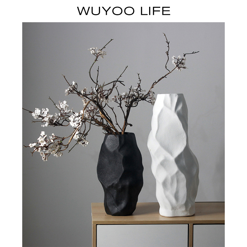 现代简约创意陶瓷花瓶