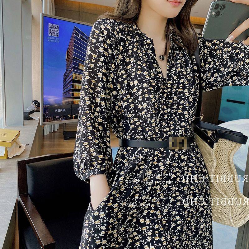 2021 New Retro Design Light luxury style long sleeve Mori waist slim black floral dress