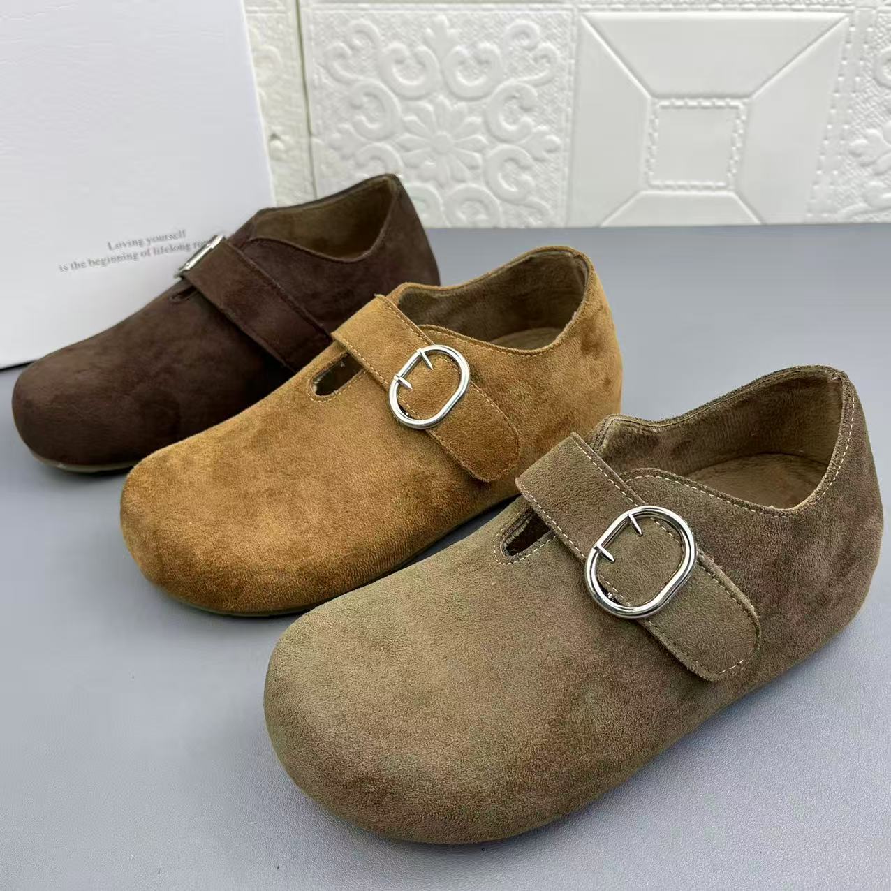 高品质新款时尚加绒博肯鞋女单鞋