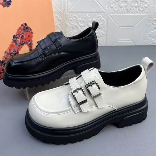 撤柜时尚真皮搭扣厚底乐福女单鞋