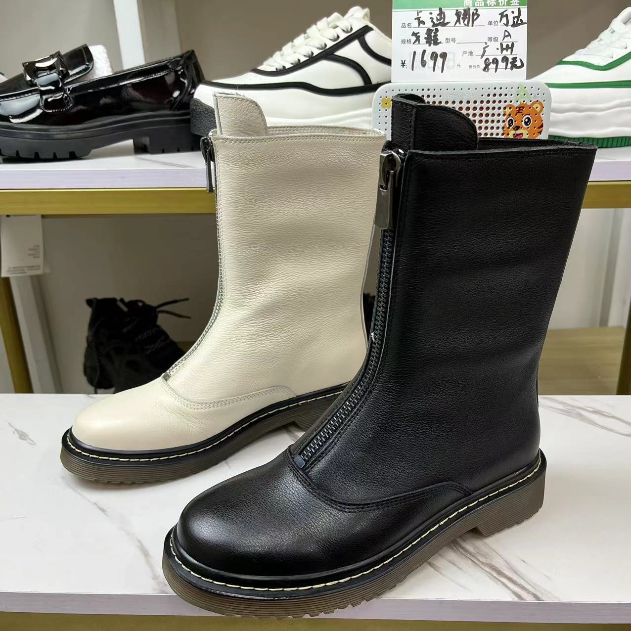 时尚进口牛皮卡迪娜女鞋女靴新款专柜撤柜清仓女士防滑休闲马丁靴