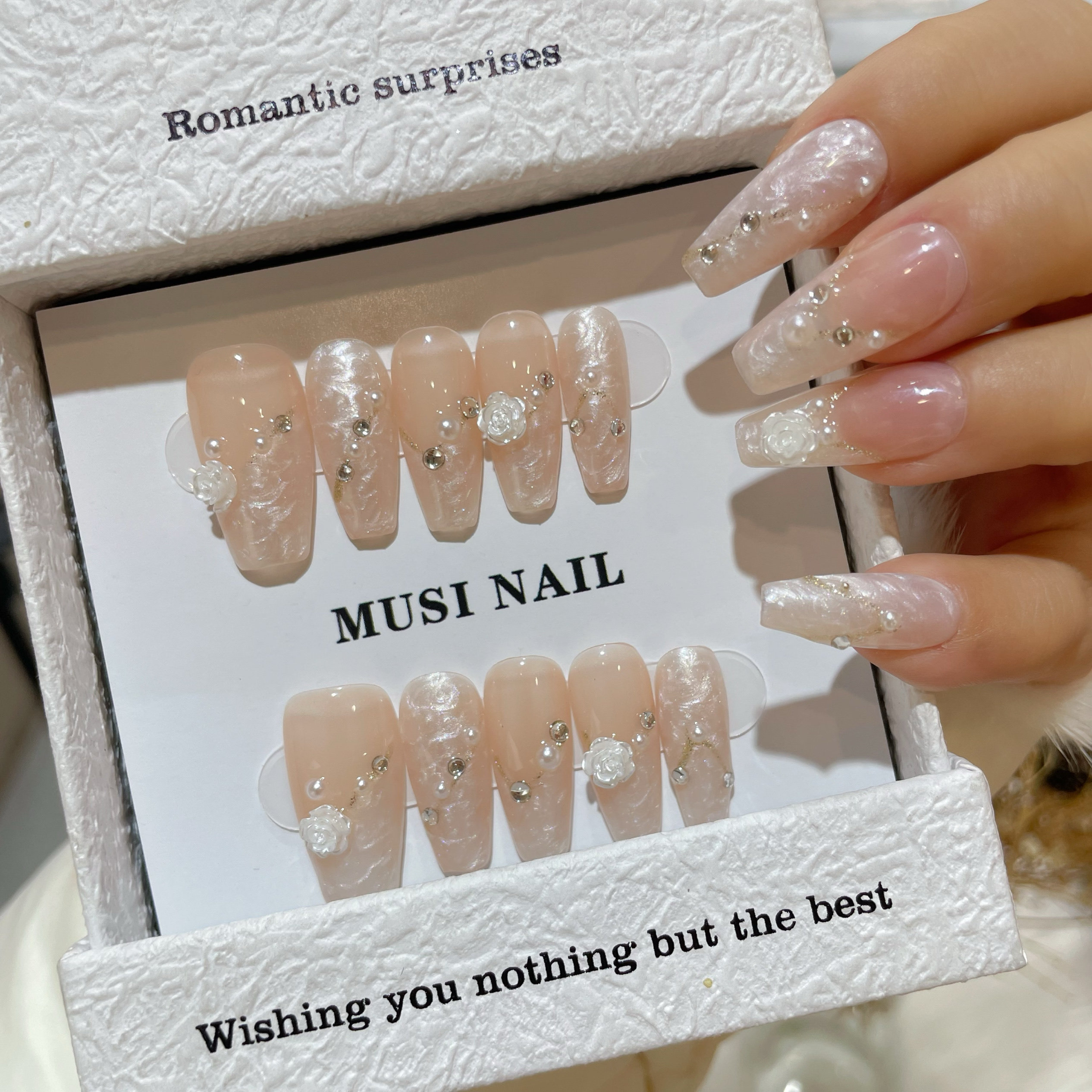 2024气质温柔山茶花螺纹贝母显白仙气美甲婚甲可拆卸纯手工穿戴甲,彩妆/香水/美妆工具,穿戴甲/甲片,淘宝优惠券,粉丝福利购,淘宝优惠卷