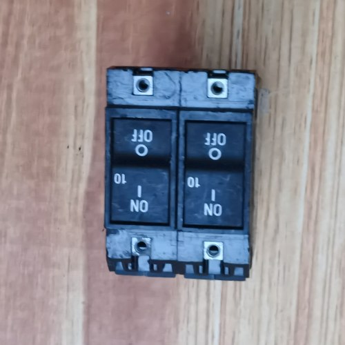 二手AIRPAX/埃伯斯CUGBXFM66-2REC5 80VDC10A设备液磁断路器2P