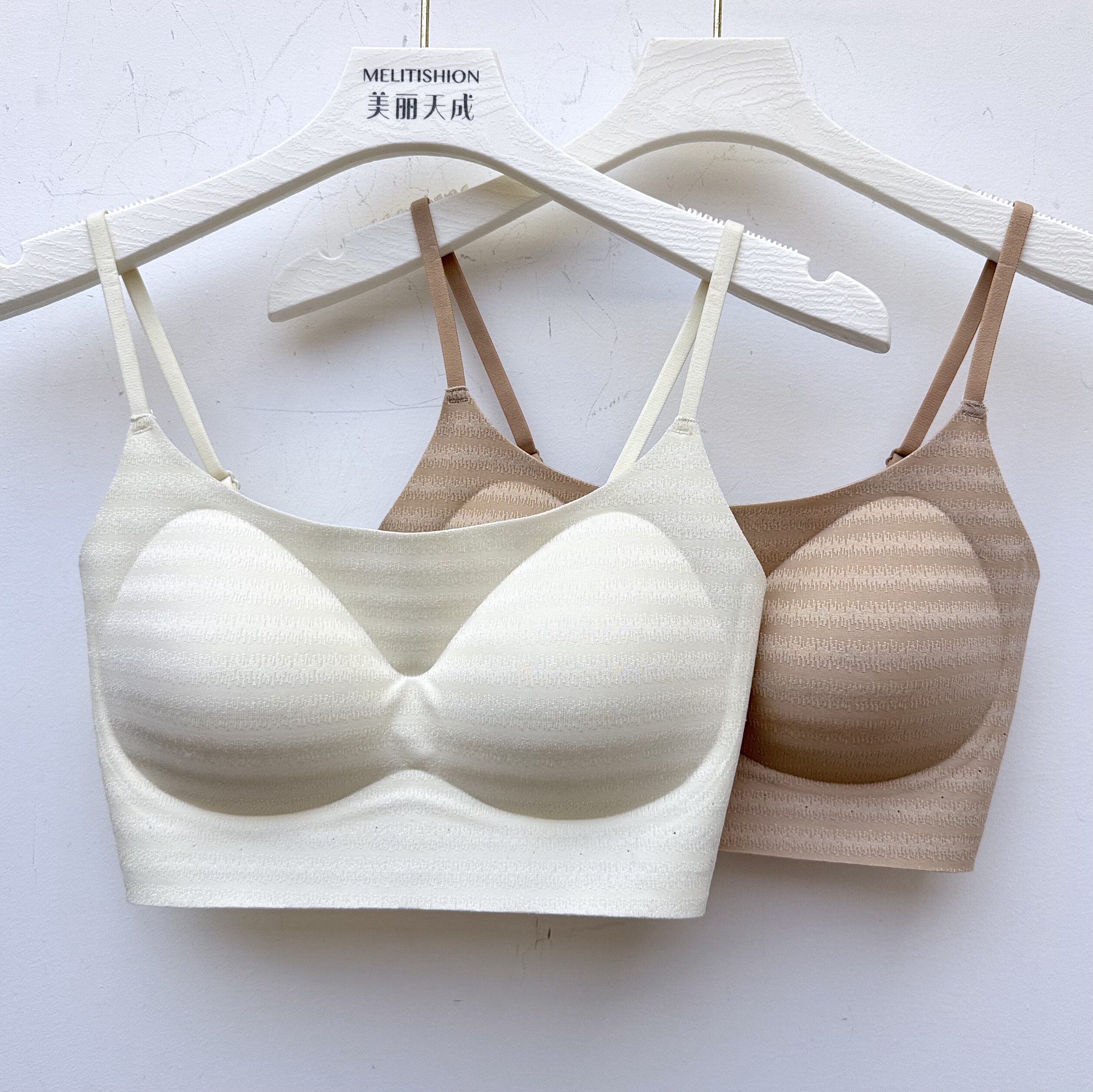 古妃网红无痕短款隐形吊带电波纹美背女带胸垫内衣果冻软支撑抹胸
