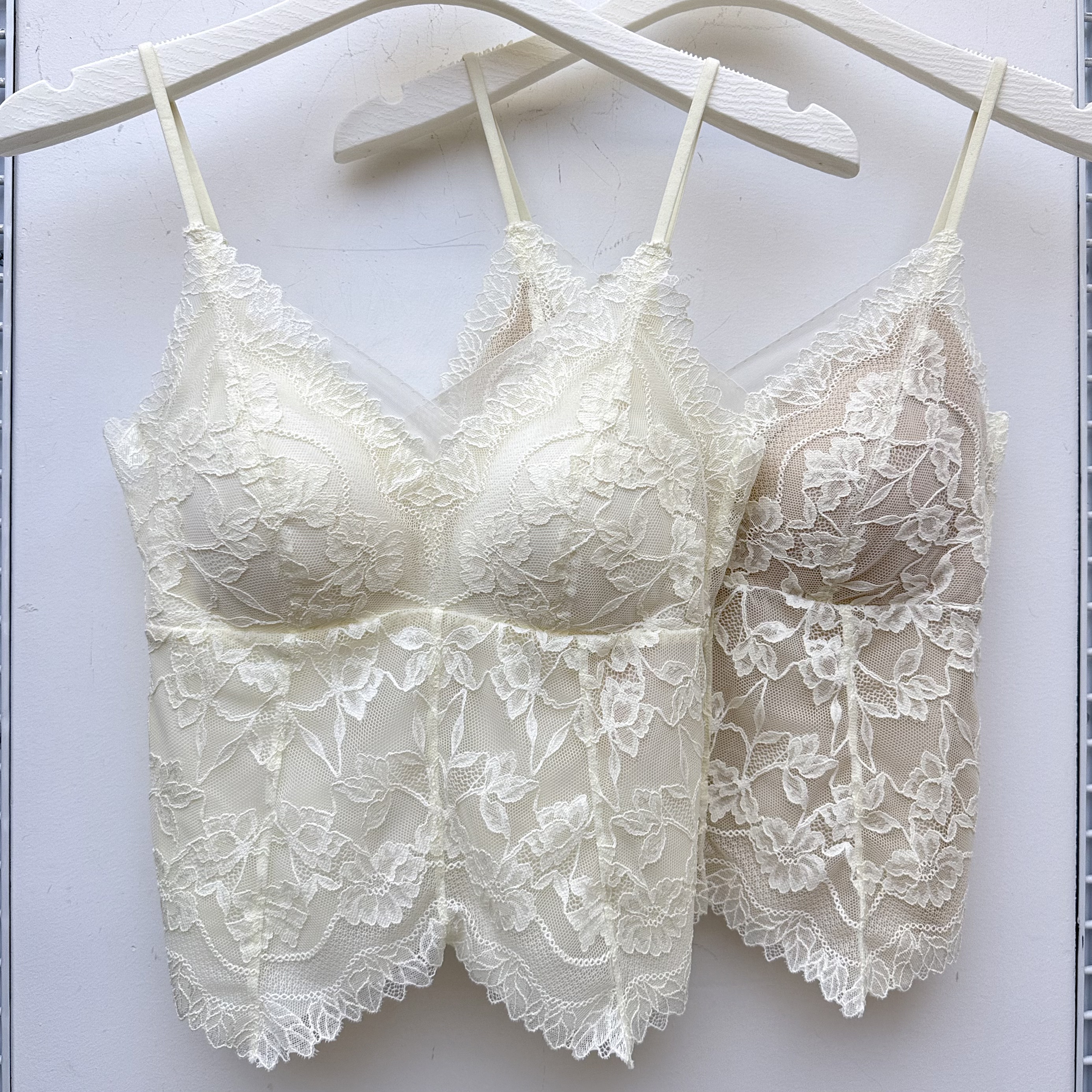 古妃正品法式蕾丝薄款纯欲美背吊带背心女细带抹胸固定一体杯内衣