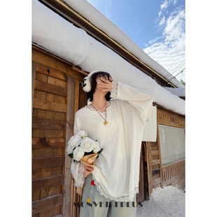 魔女MoNvKiKiPlus「像晴天2」大码 1938 微胖磨毛细闪打底针织上衣