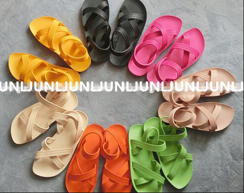 夏季韩国ulzzang原宿平底超软凉拖学生男女情侣旅游沙滩海边凉鞋在类目 女鞋, 凉鞋中 - 来自Buy2taobao.com提供专业的淘宝代购服务