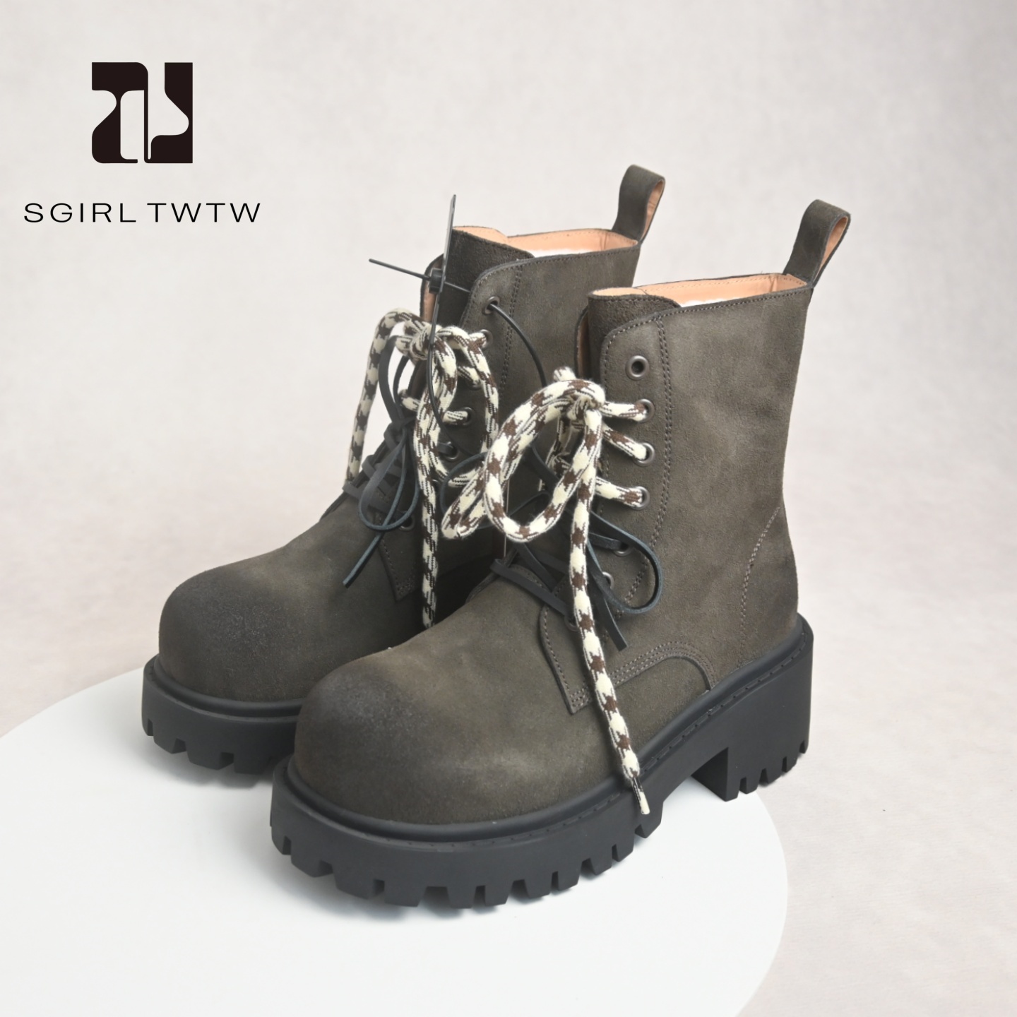 SGIRL TWTW复古磨砂皮厚底马丁靴2025新款轻软百搭大头套筒短靴女