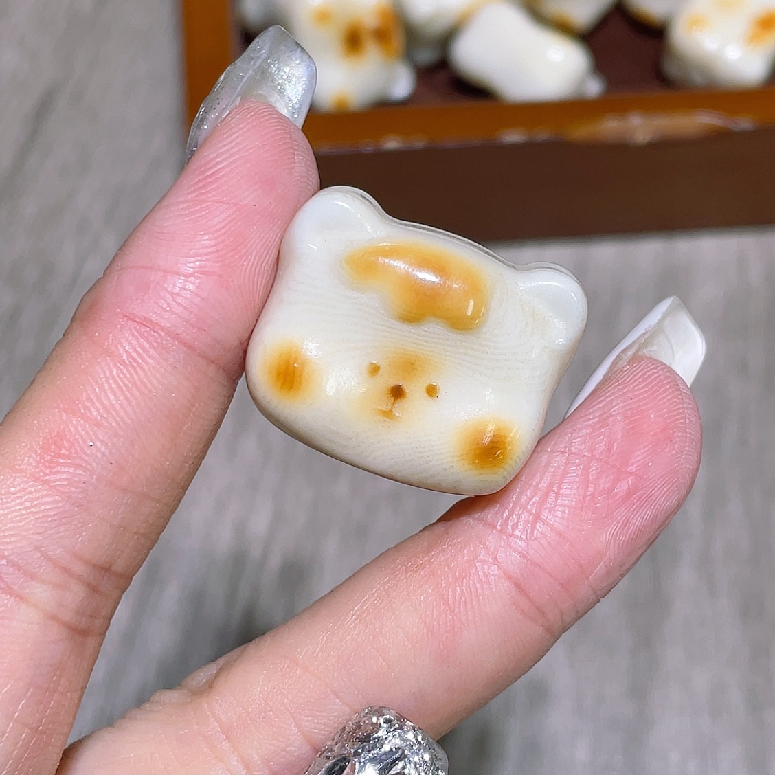 新品象牙果炭烧小熊配件diy手链项链文玩佛珠饰品挂件隔珠配饰