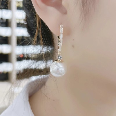 合金仿珍珠耳环气质优雅