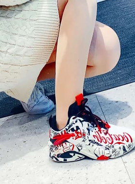 安踏可乐情侣革面新款联名鞋