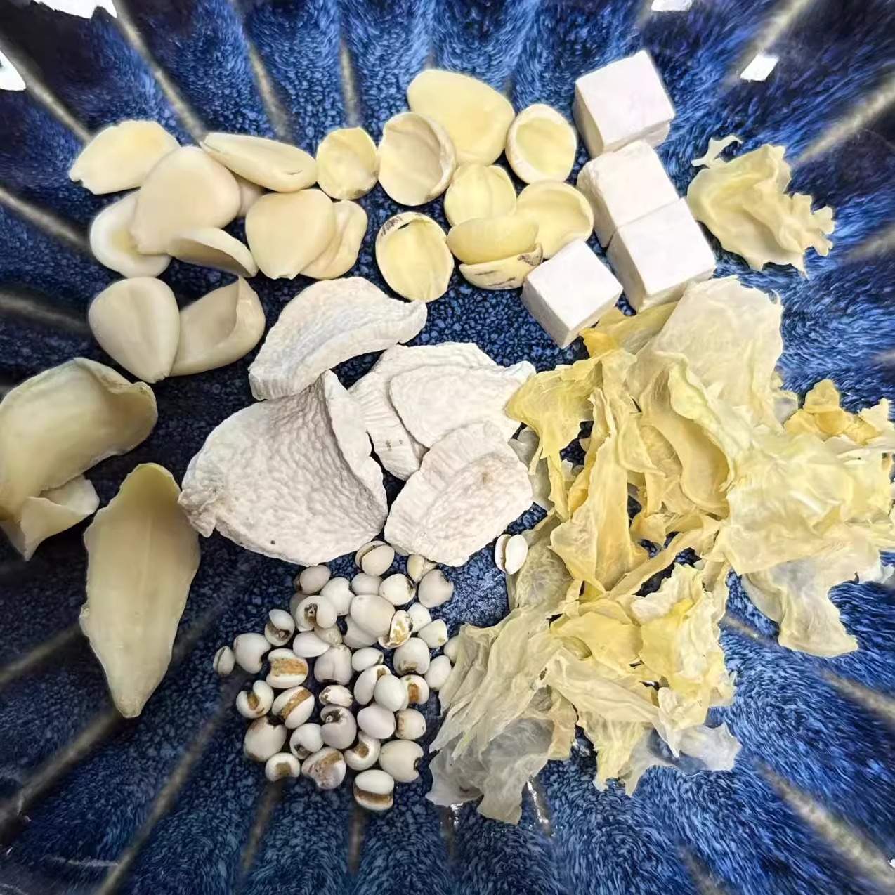 七白饮原材料茯苓薏苡仁南杏仁银耳碎山药莲子龙牙百合共26g*10包