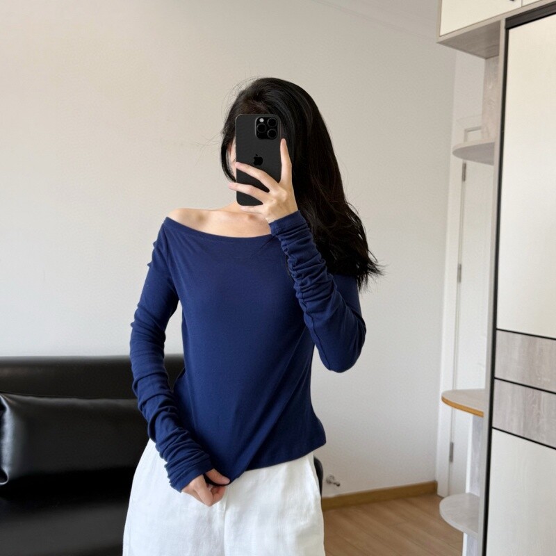 内搭打底衫女2025新款秋季高级感一字肩t恤黑色长袖上衣女款百搭
