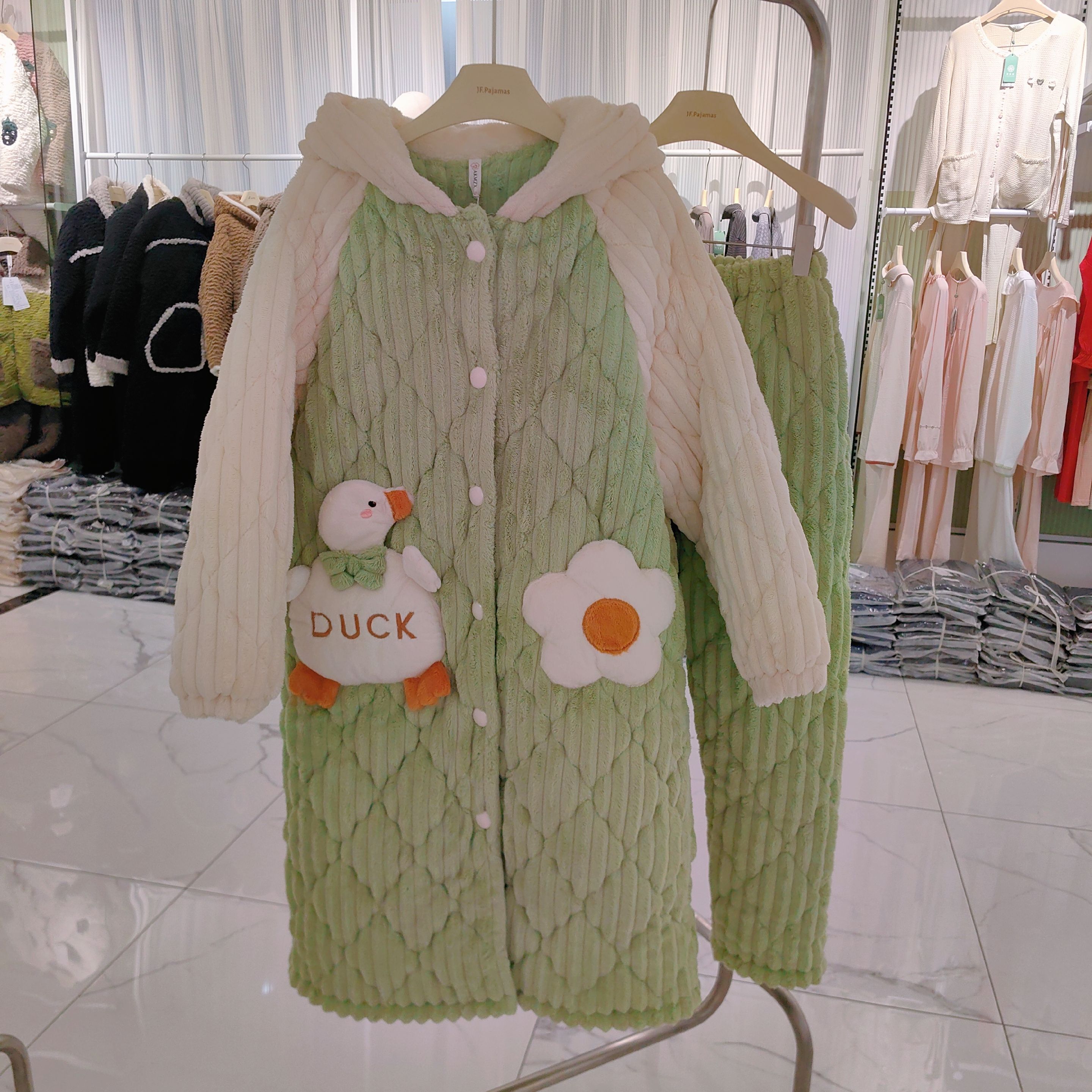 安可美睡衣女冬季加厚珊瑚绒三层夹棉袄保暖可爱加长款连帽家居服