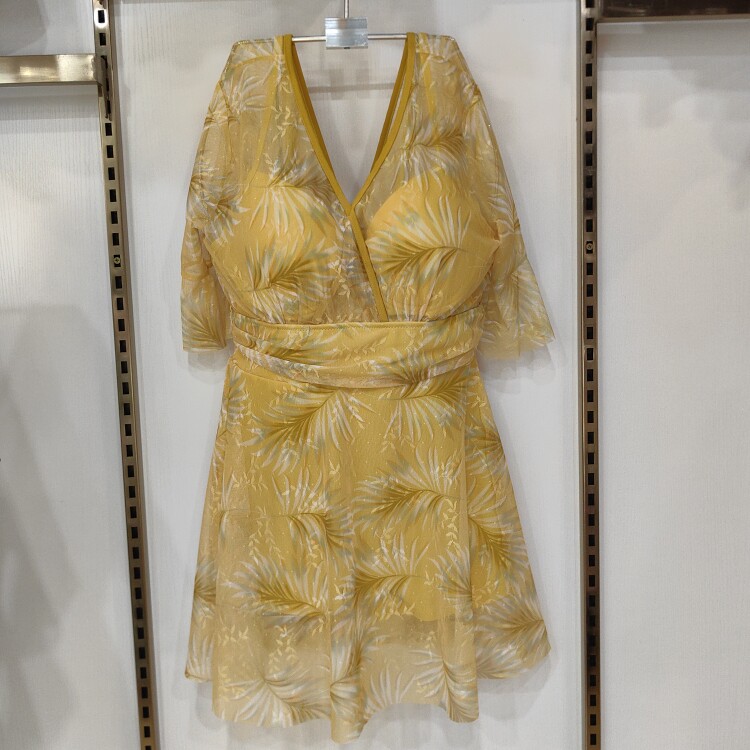 维佳诗新游泳衣女士连体裙子大胸聚拢中袖遮肉显瘦保守泳装24137