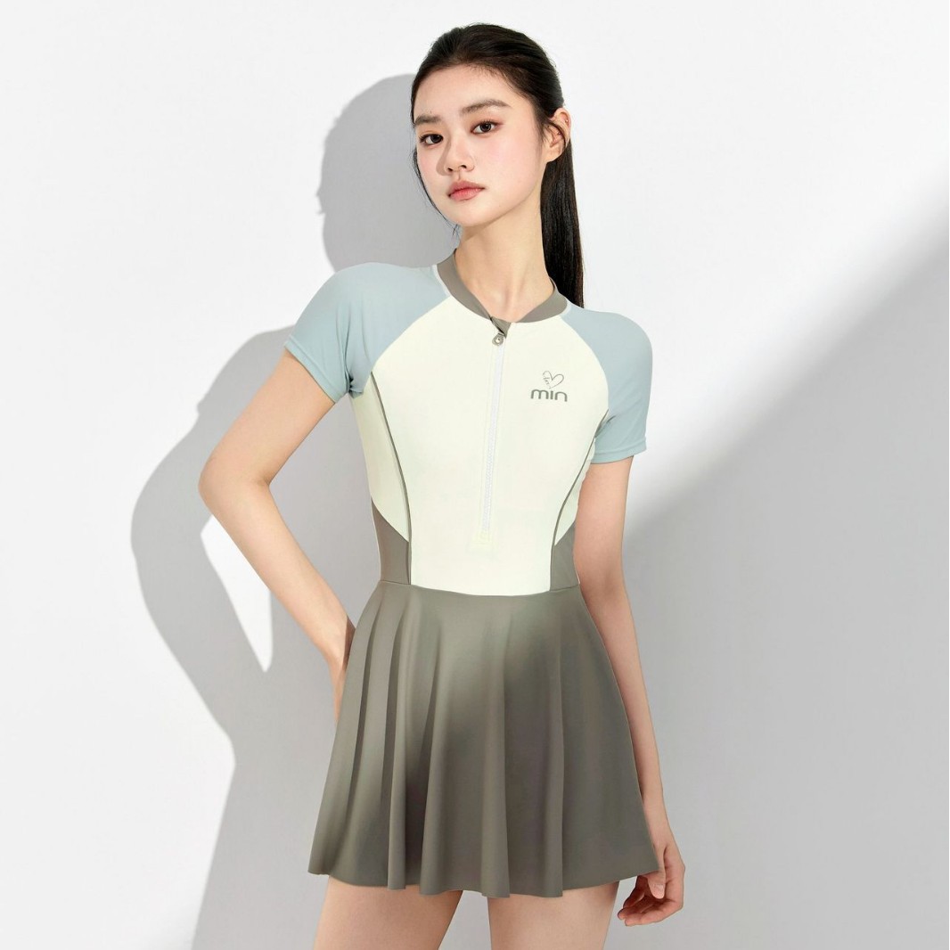 维佳诗26122新款成人泳衣女保守连体平角裙式游泳馆遮肚显瘦套装