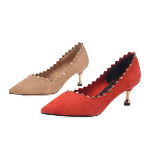 绒面铆钉scenic铆钉齿轮高跟鞋女中空2023春新尖头浅口单鞋女细跟
