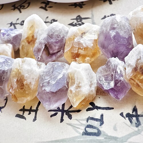 天然紫黄水晶原矿石有孔大颗粒