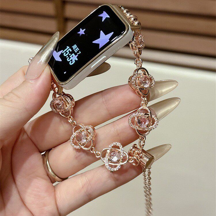 适用华为watch GT4/5pro手表带fit3回环四叶草金属表链小米8/9pro