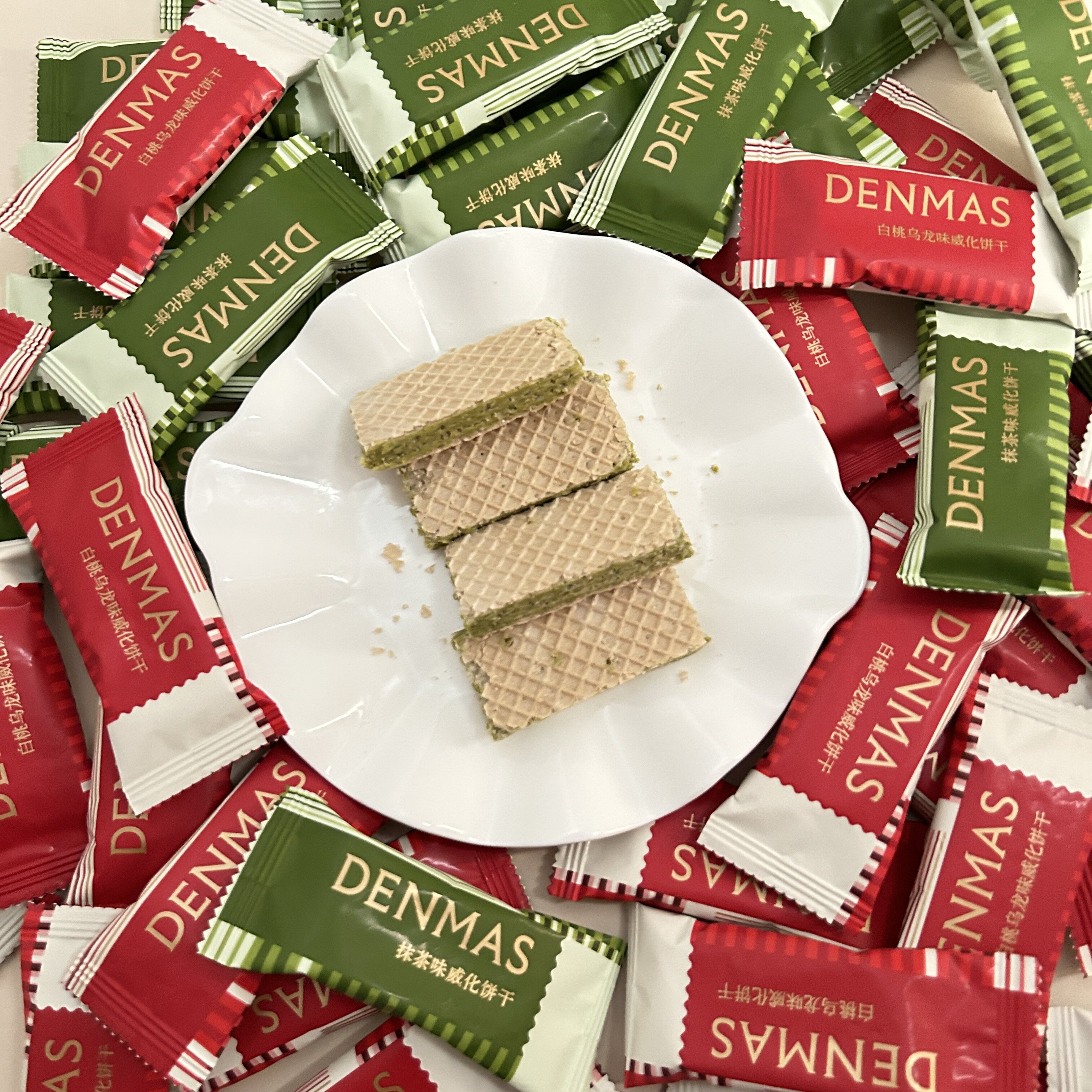 DENMAS丹玛仕抹茶味/白桃乌龙味威化饼干结婚喜饼下午茶休闲零食图片