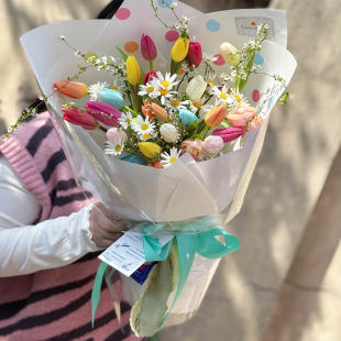 彩色郁金香鲜花花束朋友生日上海花店小时达送女友花同城思南香山