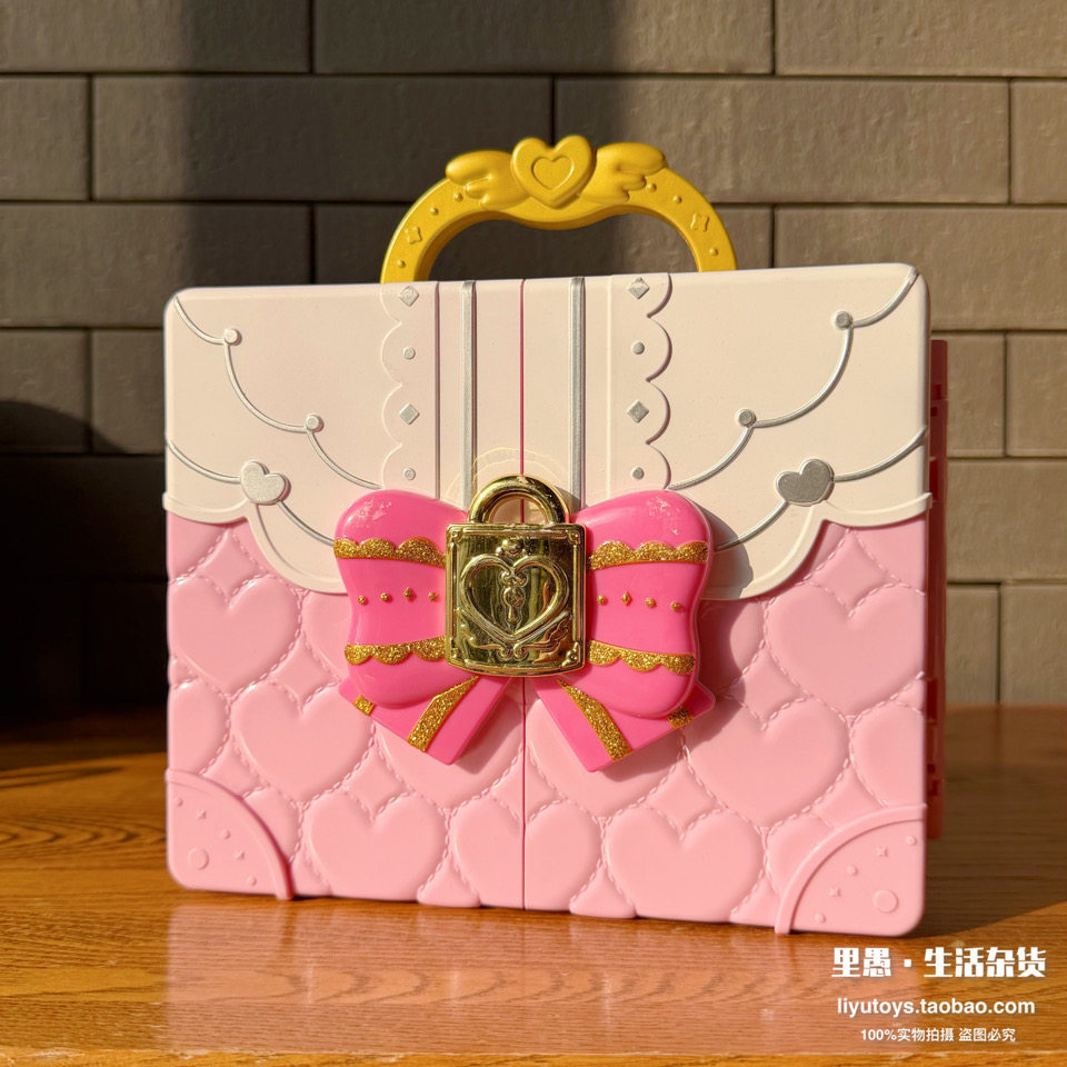 现货正版 一个有粉嫩蝴蝶结的手提便携公仔盒子,节庆用品/礼品,创意/设计玩具,淘宝优惠券,粉丝福利购,淘宝优惠卷