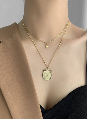 西班牙钛钢18k金花纹硬币项链