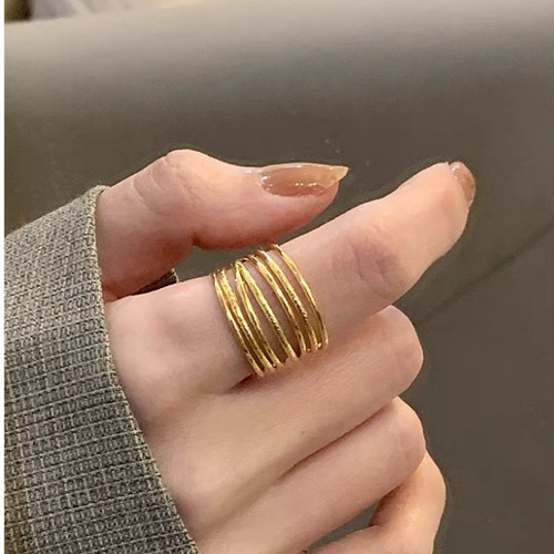 欧美跨境ins风时尚个性钛钢镀18K金千丝万缕宽版镂空戒指指环新款