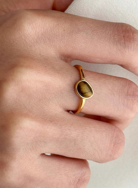 跨境凯旋门几何虎眼石钛钢戒指 欧美冷淡风个性复古镀18k金色指环