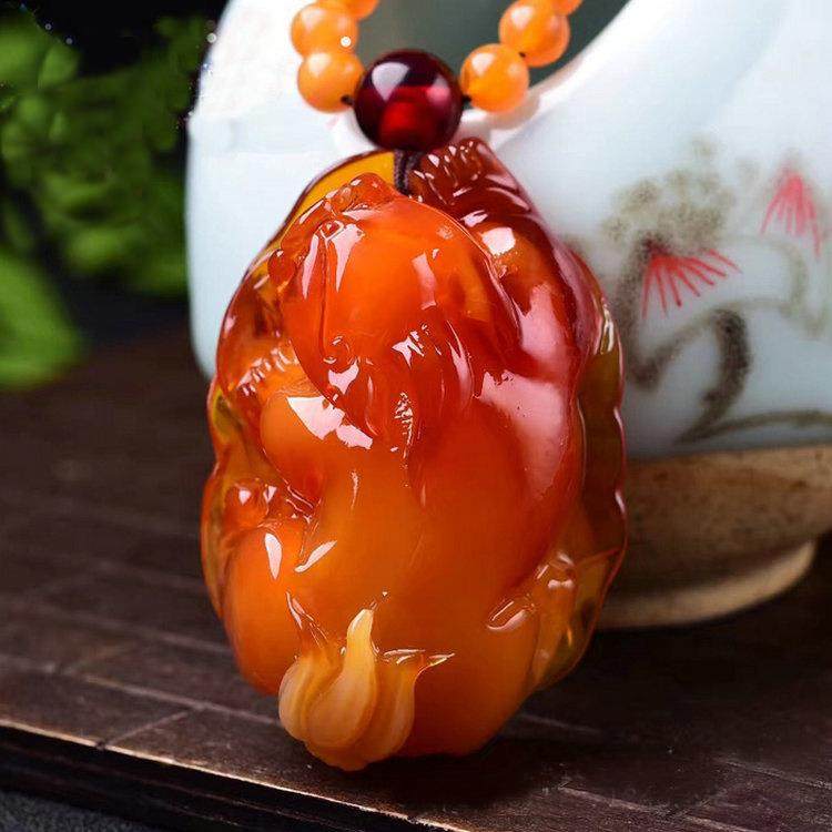 本命年老蜜蜡貔貅吊坠琥珀原石貔貅项链男女士毛衣链礼物