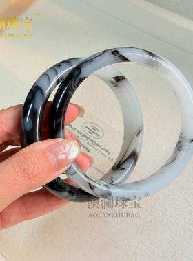 本命年和田玉青花玉手镯外蒙料黑白相间飘花玉石手镯女士俏色青花