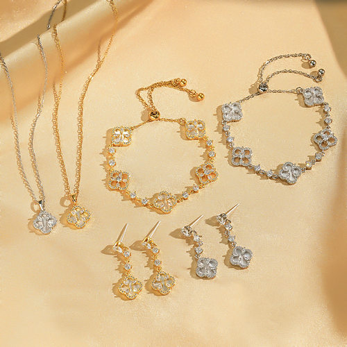 本命年四叶草项链女耳钉手链首饰套装镶嵌天然贝壳满钻轻奢饰品