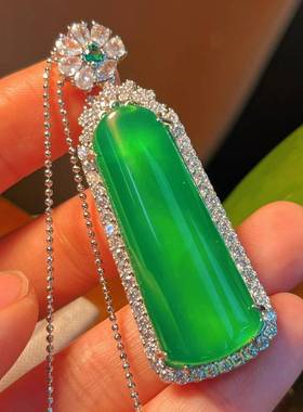 本命年绿玉髓吊坠女士项链方牌挂件毛衣链配饰品无事牌吊坠项链礼