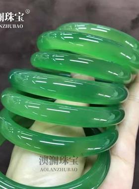 本命年外蒙冰翡翠色绿色玉镯女马料菠菜帝王绿玉镯货礼物