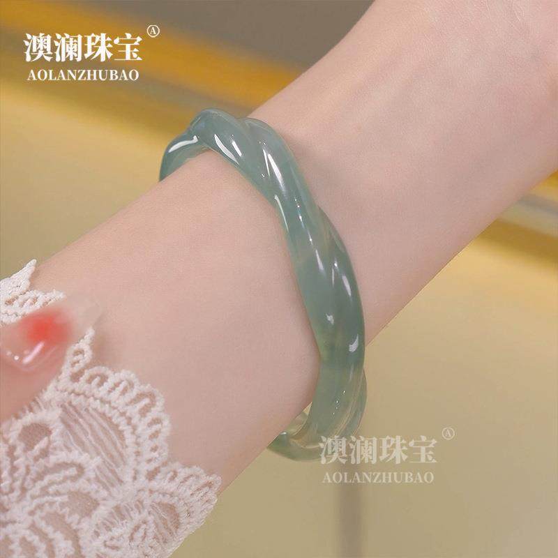 本命年油青玛瑙麻花手镯青绿色与玉髓绞花镯子远山黛女款玉镯礼物