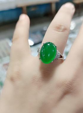 本命年绿玉髓戒指女款玛瑙鸽子蛋宝石女戒银镶翡翠祖母绿色开口指