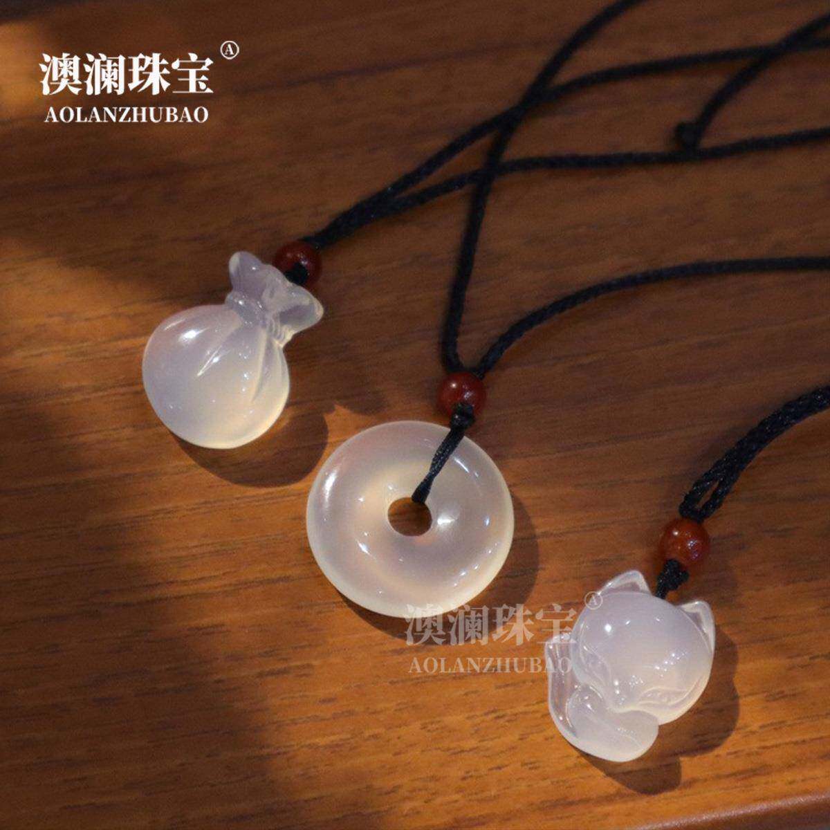 本命年玉髓平安扣吊坠冰种白玉髓钱袋项链男女狐狸玛瑙吊坠配饰礼