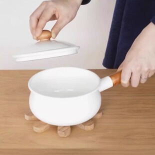 日本进口野田珐琅锅pochka搪瓷双耳带盖汤锅炖锅一人食单柄奶锅