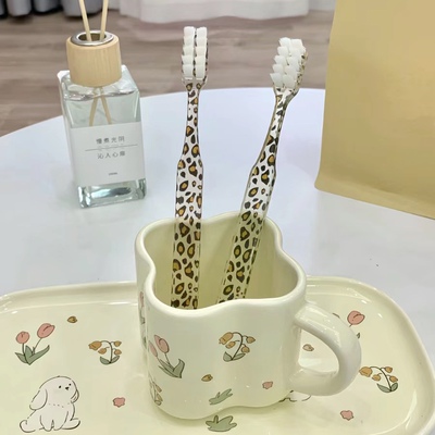 英国OralGos豹纹软毛宽头牙刷
