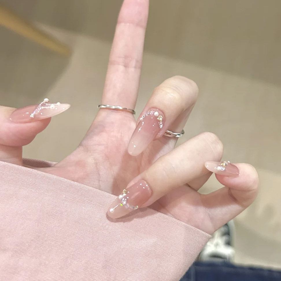 天使泪光手工温柔显白穿戴甲中长款券后32.6元