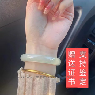 天然a货新疆和田青白玉手镯女扁条轮胎浅晴水正品阿富汗玉手镯子
