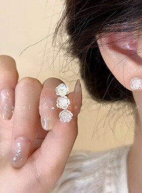 纯银防过敏小巧山茶花耳钉女高级感精致养耳洞耳饰轻奢气质耳环潮