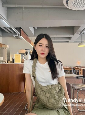 韩国代购小众设计师carlyn 褶皱云朵包单肩斜挎包cozy