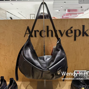 复古羊皮单肩斜挎口袋邮差包半圆 新款 韩国代购 小众archivepke