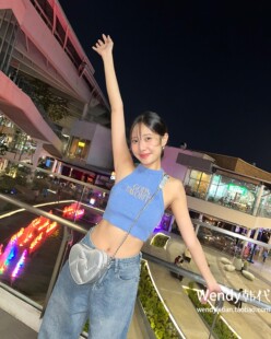 爱心链条单肩斜挎包 字母可爱 韩国代购 小众设计师carlyn