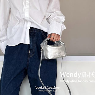 新款 leather 羊皮单肩斜挎手提小包按扣豆腐包 小众bucks 韩国代购